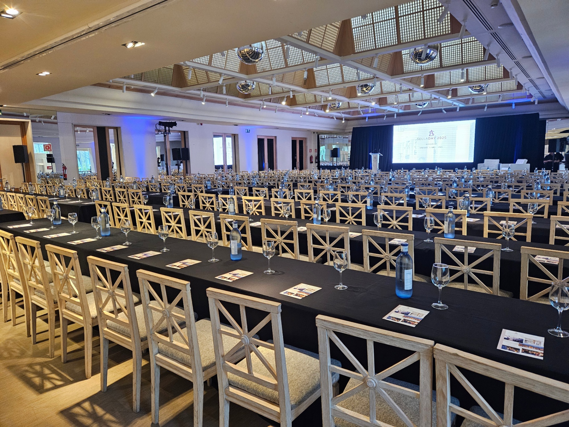 Selladay 2025 · convención profesional en Madrid con sala plenaria